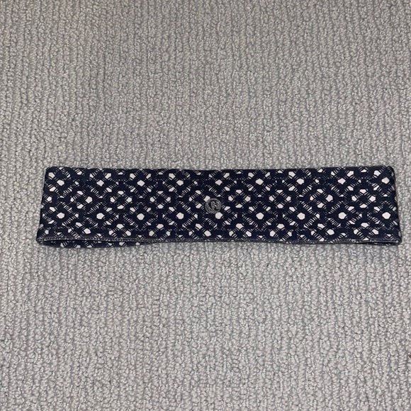 Lululemon Black & White Headband - Picture 1 of 4